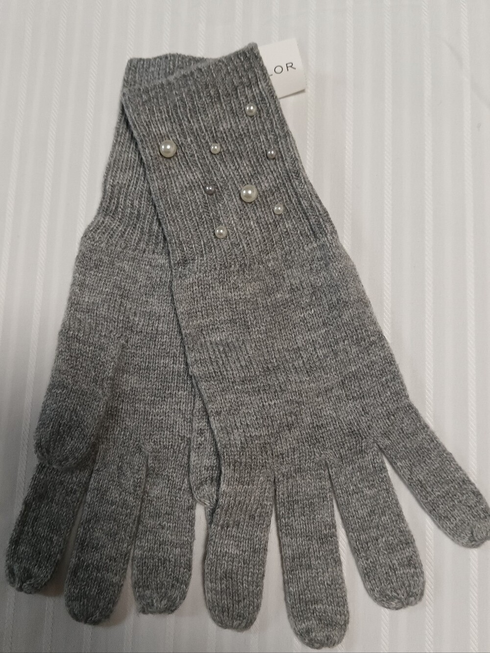 Ann Taylor Gray Knit Gloves with Pearl Embellishments